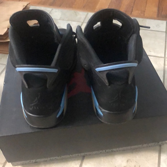 Unc Jordan 6s - Picture 3 of 7
